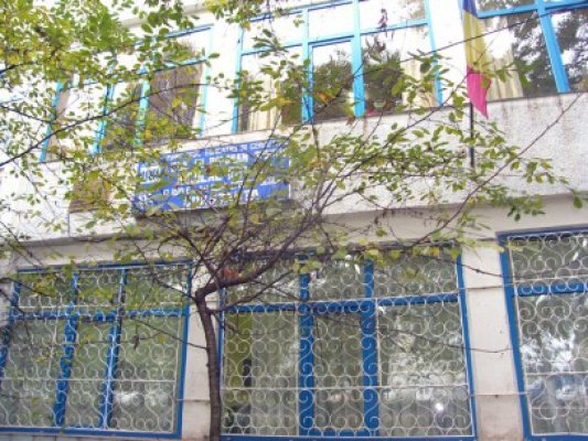 Primăria Constanța reabilitează sala de tenis a Liceului Sportiv
